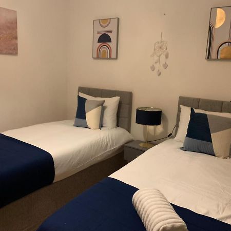 Absolute Stays In Sherwood- Nottingham Castle- Capital Fm Arena Nottingham- Contractors-Free Wifi- Free Parking- Long And Short Stays- Families-East Midlands Airport-Trent Bridge-Actors-Aria Court- Mansfield Eksteriør bilde